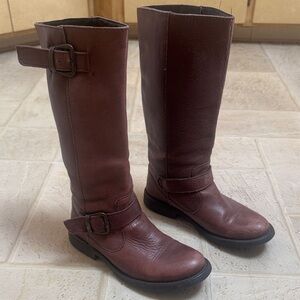 Steve Madden Brown Leather Frencchh French Buckle Strap Boots 6.5